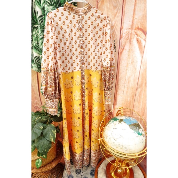 Dresses & Skirts - NEW Bohemian gypsy floral high neck maxi dress 🌻